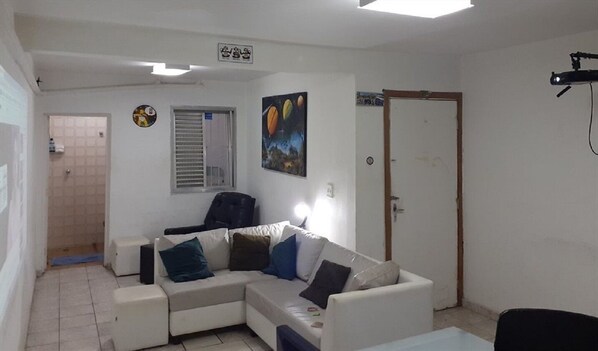 Interior - Private Floor with Large Living Room, Bedroom and Bathroom (Planalto Paulista)