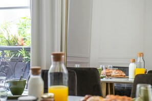 Dining - My Opera de Paris I (Paris)