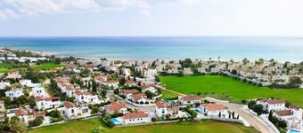 LOUISA - Villa met 2 slaapkamers in het kustgebied van Ayia Thekla