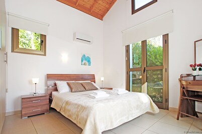 LOUISA - 2Bed Villa in Ayia Thekla Coastal Area