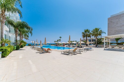 CALYPSO - 1 sänkyhuoneisto kävelyetäisyydellä viikunapuun lahden rannasta