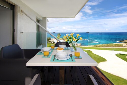 1Bed Apt with Mediterannian Sea View withing walking distance to White Sandy Beach - JOSEPHINE