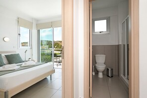 2 chambres, fer et planche à repasser, accès Internet, draps fournis