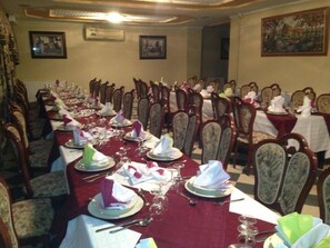Breakfast, lunch and dinner served - Hôtel Frantz Fanon (Setif)