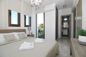 4 bedrooms, iron/ironing board, Internet, bed sheets
