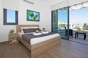 3 bedrooms, iron/ironing board, internet, bed sheets