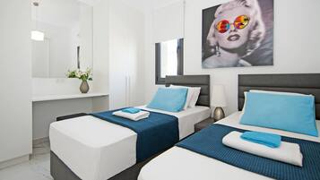 3 soverom, strykejern/-brett, internettilgang og sengetøy