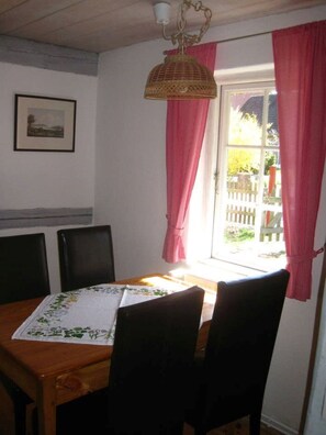 Dining - Vacation under thatch (Postfeld)