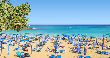 Veronica - Coralli Beachfront, Sea View Apartment