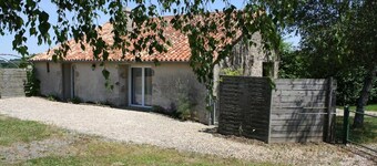 ピュイデュフー近くのジテラブレネリエール