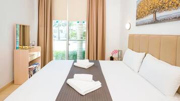 1 slaapkamer, een strijkplank/strijkijzer, internet, beddengoed