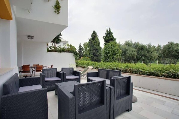 Appartement (3 Bedrooms) | Balkon