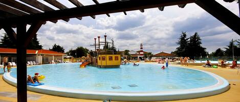 Außenpool (je nach Saison geöffnet)