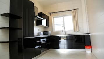 Oven, stovetop, electric kettle, toaster