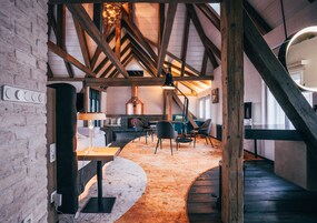 Minibar con artículos gratuitos y caja de seguridad en la habitación 