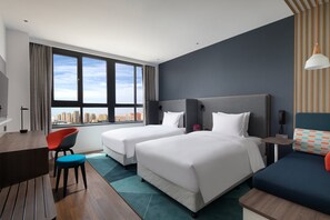 Down duvets, in-room safe, desk, blackout curtains - Holiday Inn Express Chengdu Longquanyi North by IHG (Chengdu)