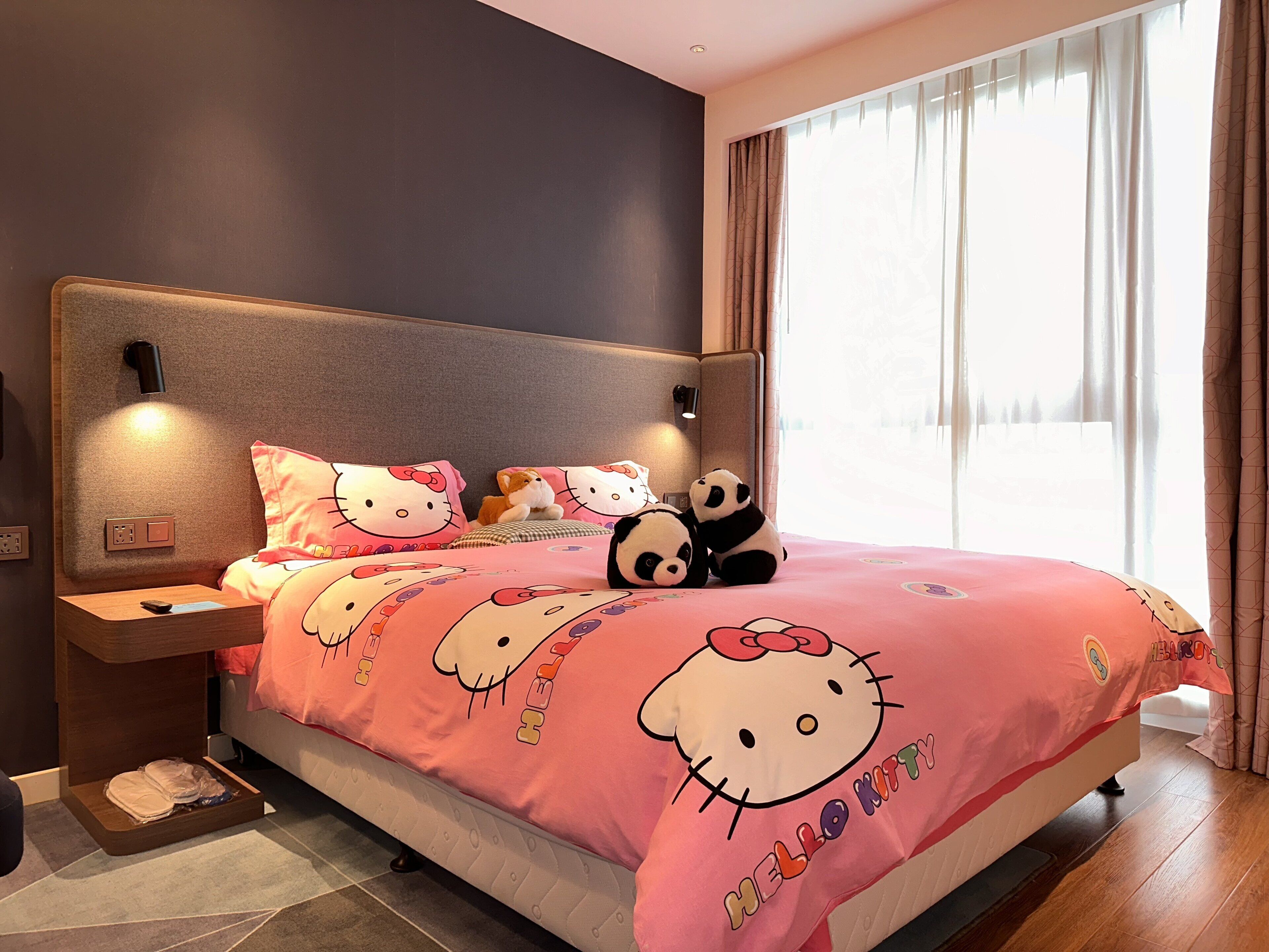 Suite, 1 King Bed (Kids Theme) | Down comforters, in-room safe, desk, blackout drapes