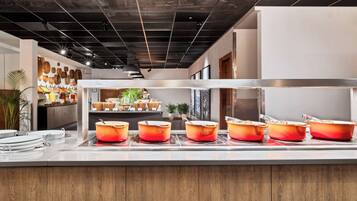 Desayuno buffet todos los días (con cargo)