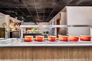 Päivittäinen buffetaamiainen maksusta