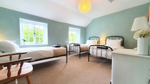 4 bedrooms, iron/ironing board, travel cot, free WiFi