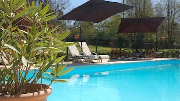 Piscine extérieure, piscine chauffée