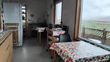 Economy Cabin | Living area