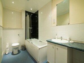 Apartment | Bathroom