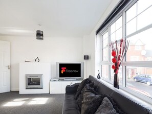 Comfort House | Living area | Flat-screen TV - My-Places 4 Bed Town House - 3A (Manchester)