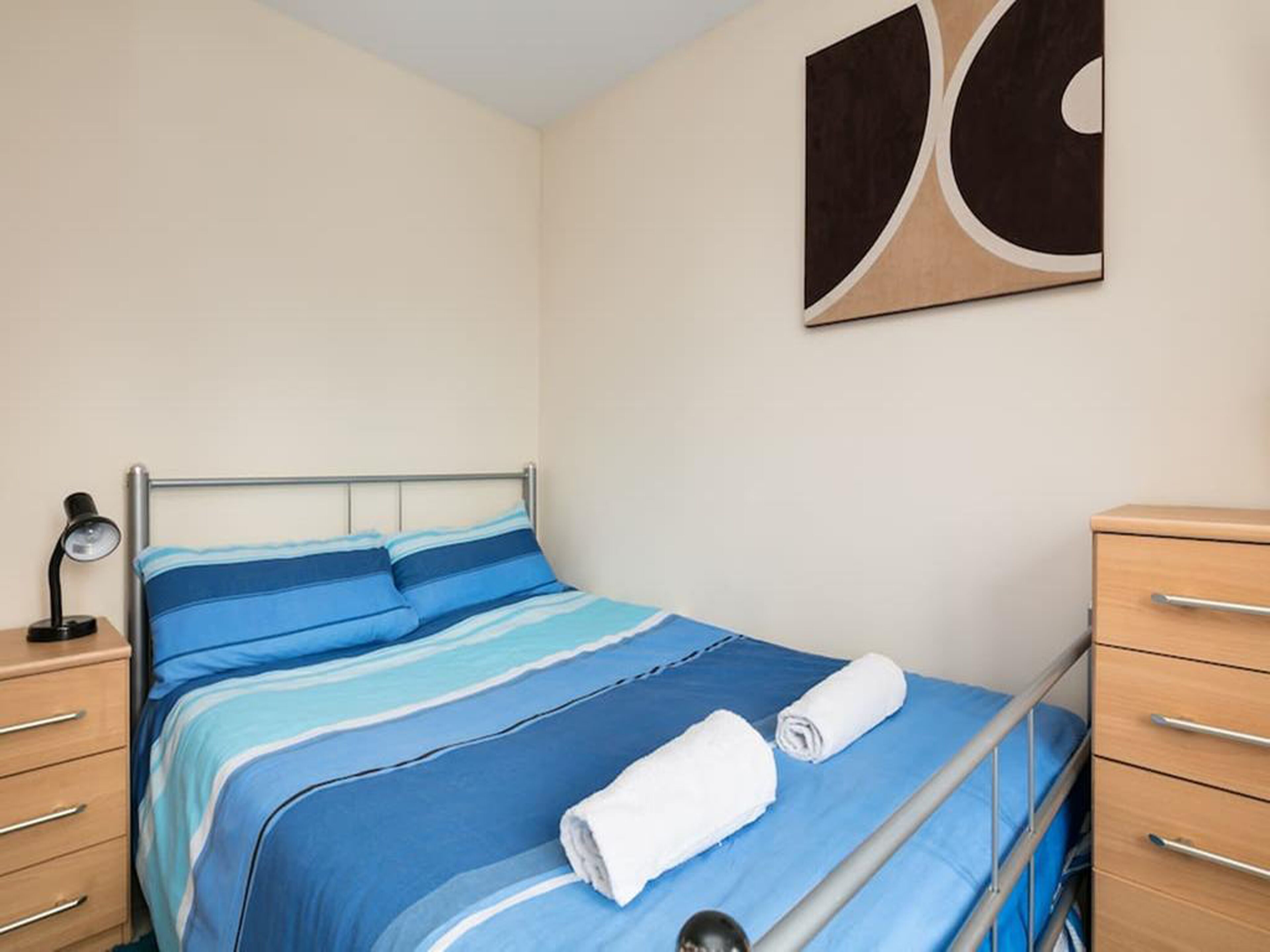 Business House | 6 bedrooms, premium bedding, individually decorated