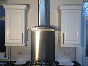 Townhome | Private kitchen - My-Places Park Drive Town House - PD (Manchester)