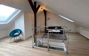 2 chambres, décoration personnalisée, ameublement personnalisé, bureau