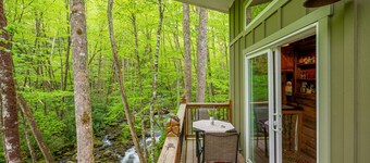 The Owl's Perch - Backwoods glamping cabin over amazing creek