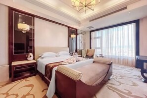 Cribs/infant beds