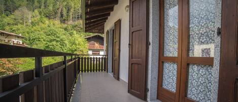 Appartement, 2 chambres, balcon, vue montagne | Balcon