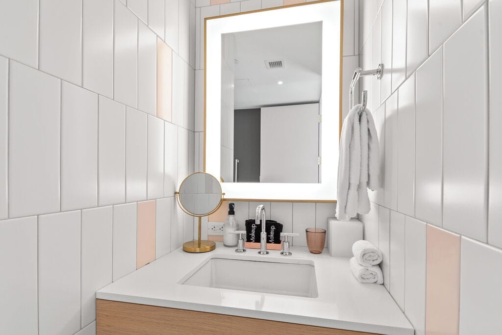 suite, 1 king bed with sofa bed, accessible, balcony | bathroom | free toiletries, hair dryer, towels, soap