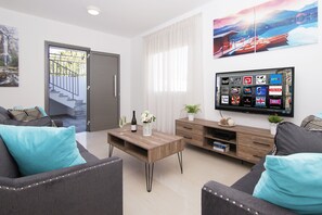 TV - EDEN - Gorgeous villa walking distance to NISSI BEACH (Ayia Napa)