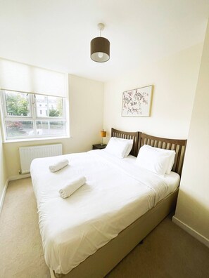 2 bedrooms, premium bedding, individually decorated - Golden Heights 7 (Maidstone)