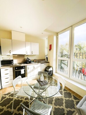 Dining - Golden Heights 7 (Maidstone)