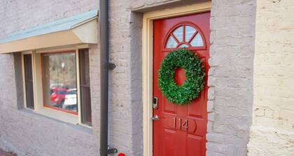 Keskusta Lynchburg Studio 114 ja pysäköintialue