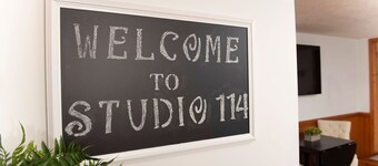 Downtown Lynchburg Studio 114 & Parking Spot