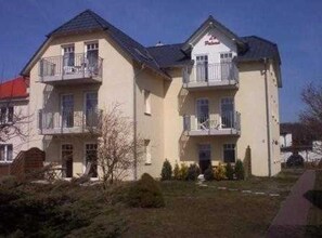 Front of property - La Paloma (Loddin)