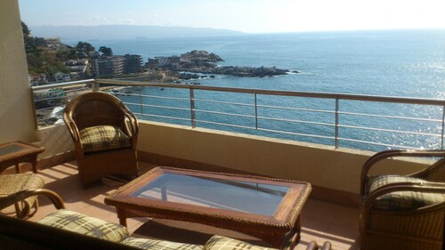 On the Beach! Gorgeous Ocean Views