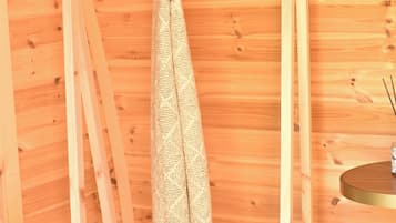 木屋, 花园景观 | 1 多间卧室、高档床上用品、迷你吧、免费 WiFi