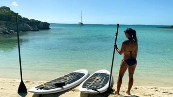 Am Strand, Liegestühle, Strandtücher