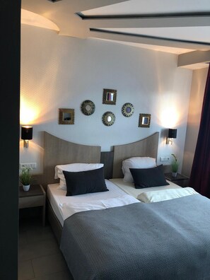 Habitació doble Deluxe | Decoració individual, mobiliari individual i escriptori