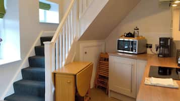Dishwasher, high chair
