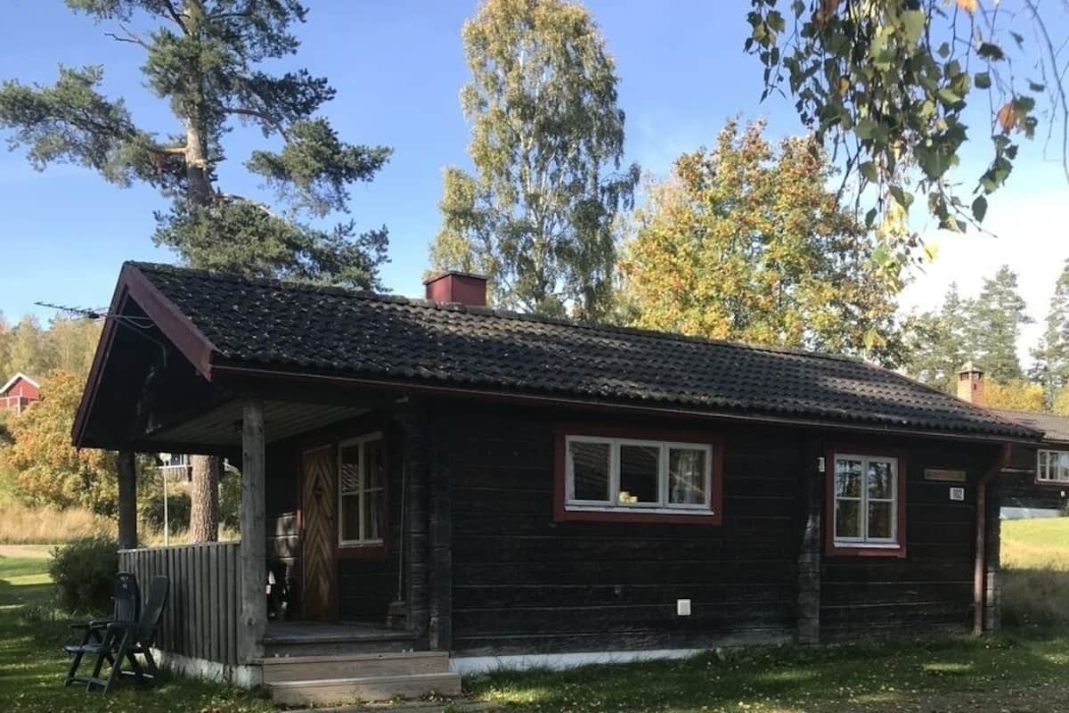 Ferienhütte (4 Beds, 102) | 2 Schlafzimmer, individuell dekoriert, individuell eingerichtet