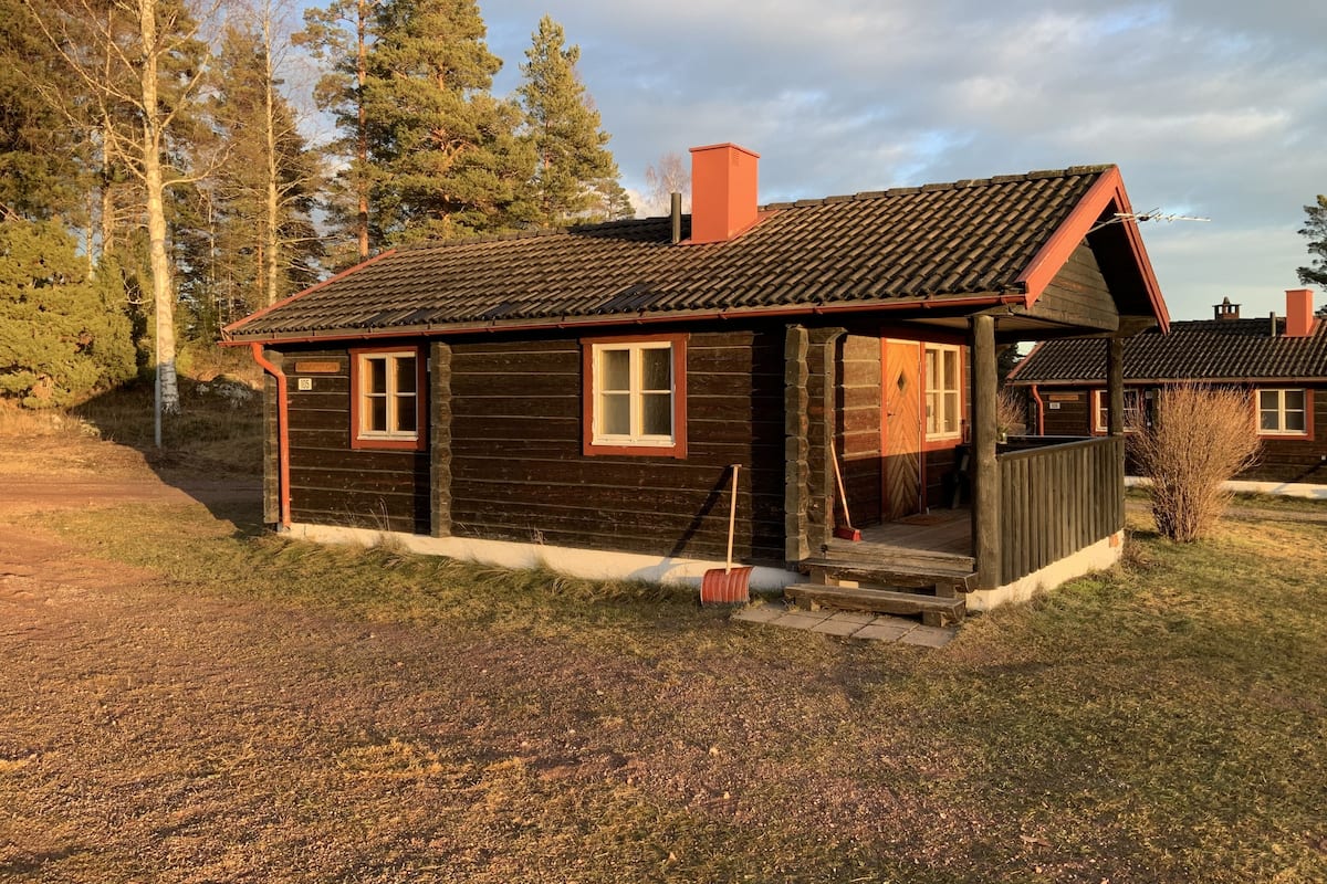 Ferienhütte (4 Beds, 105) | 2 Schlafzimmer, individuell dekoriert, individuell eingerichtet