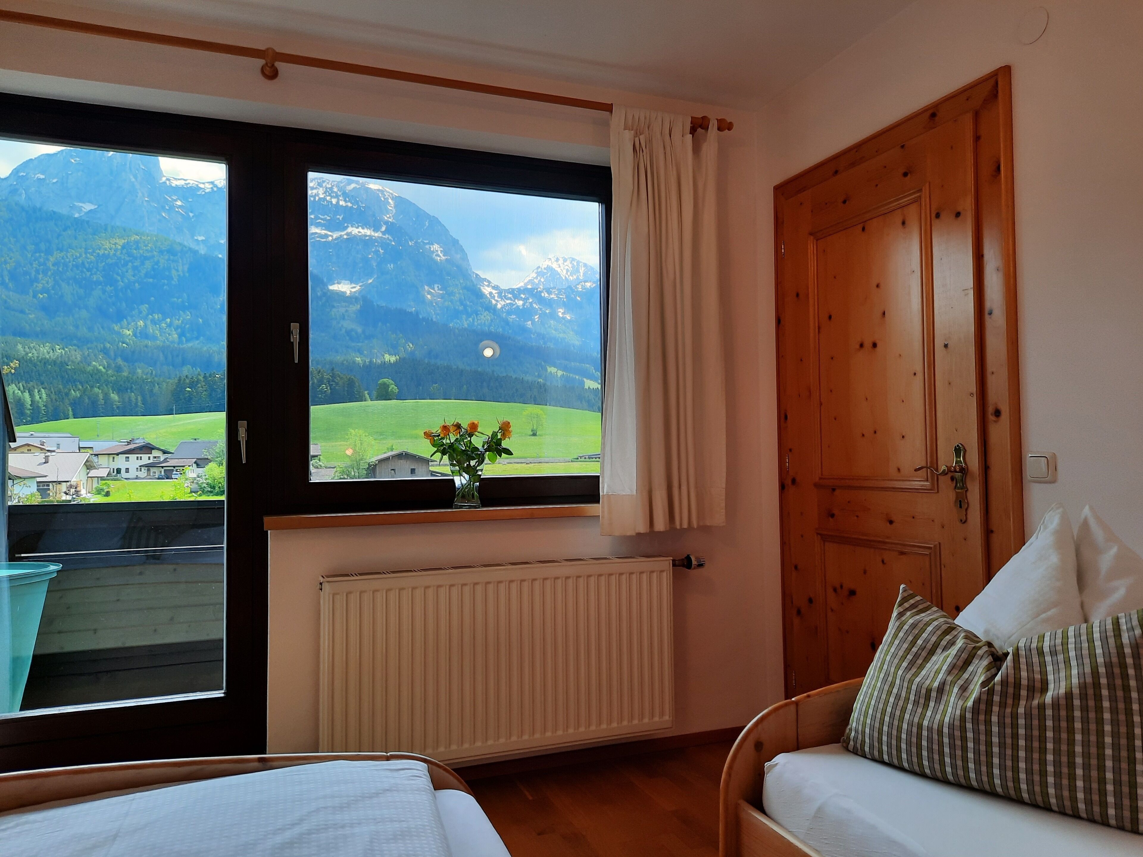 2 chambres, coffres-forts dans les chambres, chambres insonorisées