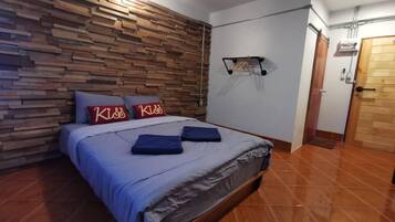 Design Double Room | Desk, free WiFi, bed sheets